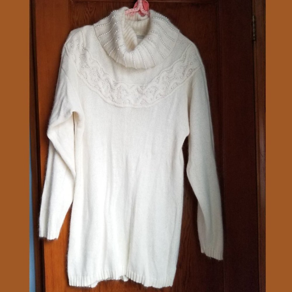 Dressy, vintage 90s, angora sweater, pearl beading, cable knit, long, soft, S, M